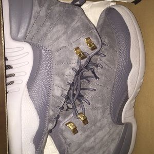 WOLF GREY 12’ S great condition